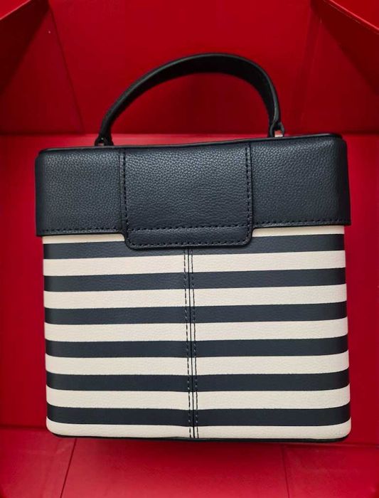 Нова кожена чанта Kate Spade Voyage, лимитирана серия, синьо-бяло райе