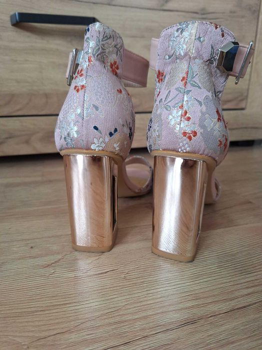 Сандали Sergio tozzi