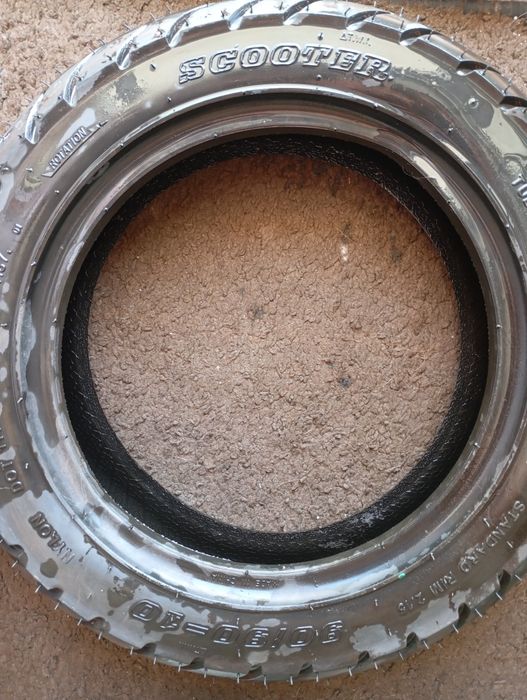 Продам оригинальные Шыны