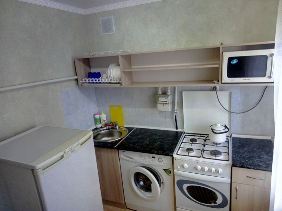 1 комн, МАРТ, ЦУМ. 2000 в час. Водонагреватель.