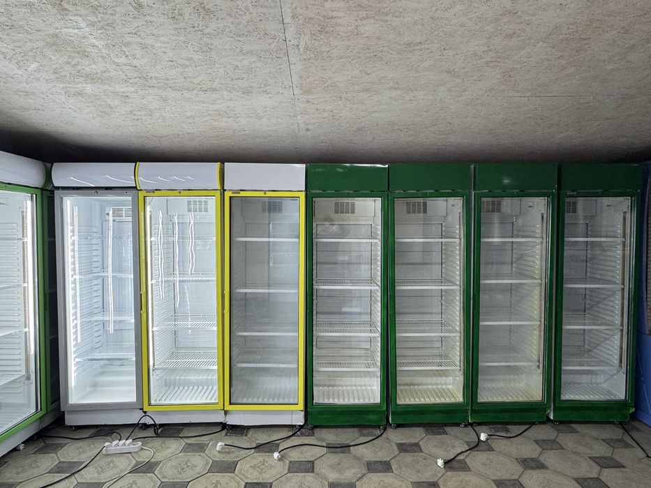 Продам витрины холодильники