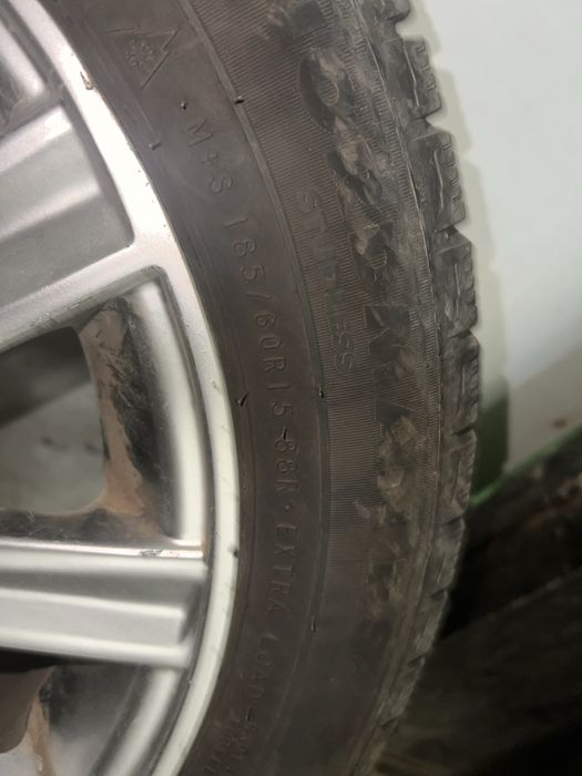 Продам диск с шинами