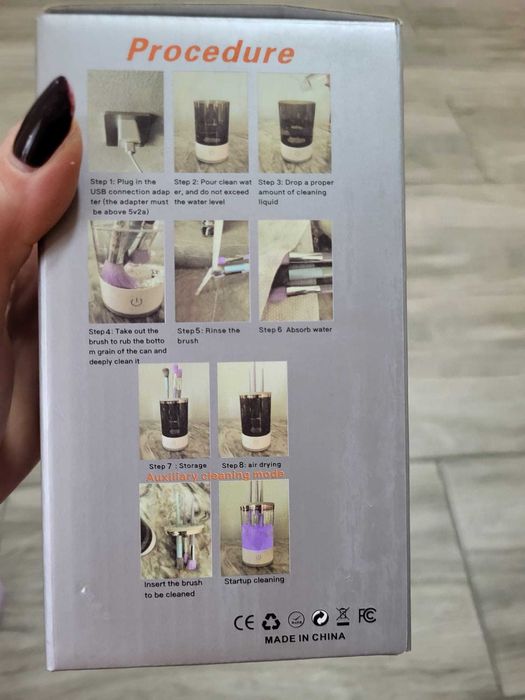 Aparat de curatat pensule