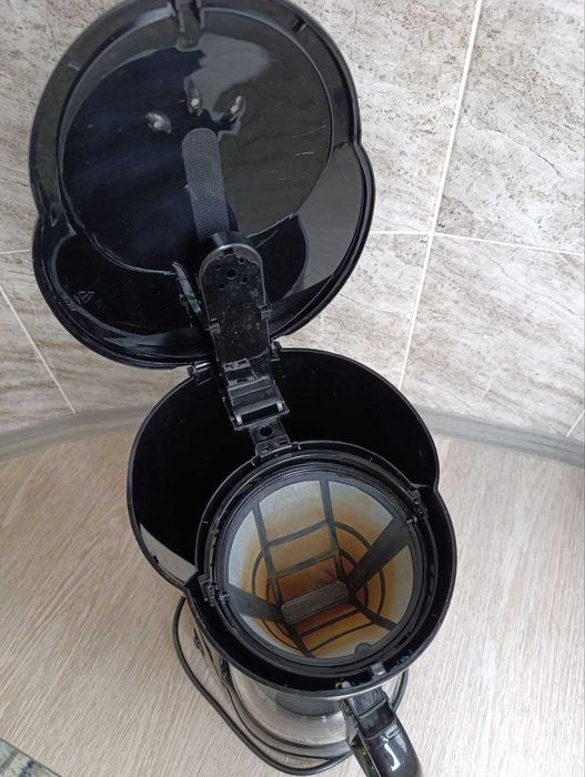 Продам капельную кофеварку VITEK