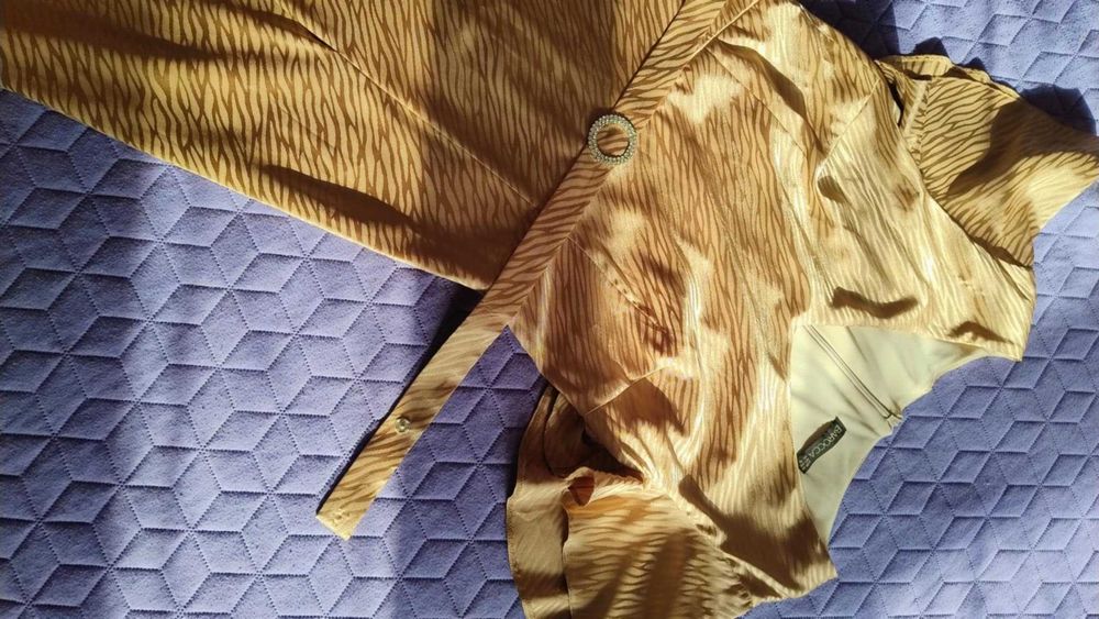 рокля Рома с шпиц отстрани