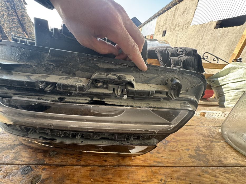 GENESIS 80,фарасы сол жак бети,оргинал