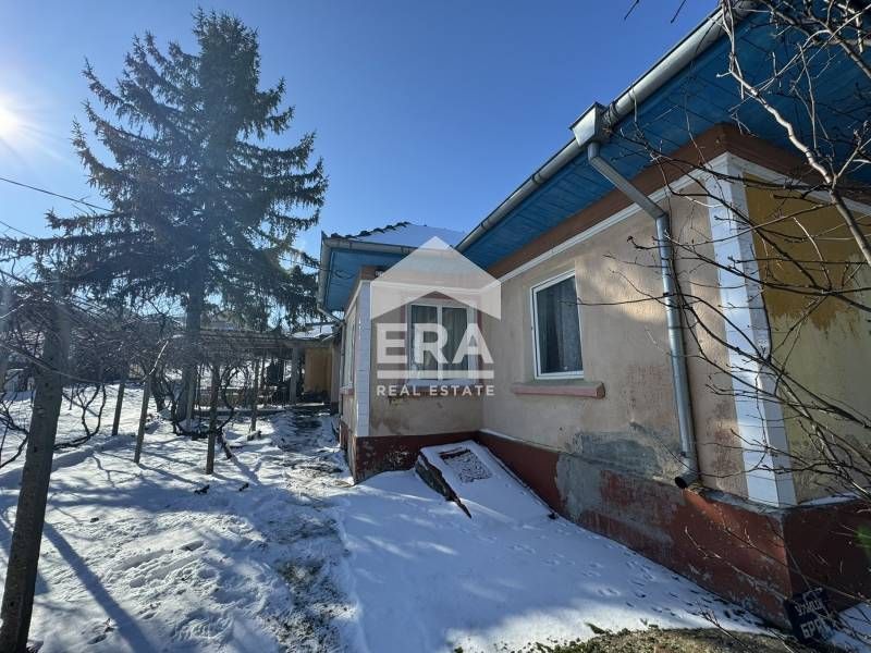 ЕКСКЛУЗИВНО! ЕРА Дръстър предлага за продажба къща с голям двор в кв.