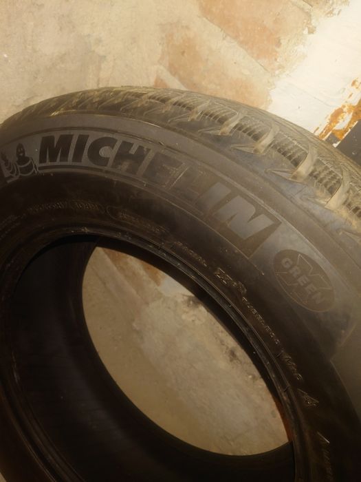 4 бр. зимни гуми Michelin 235 65 17