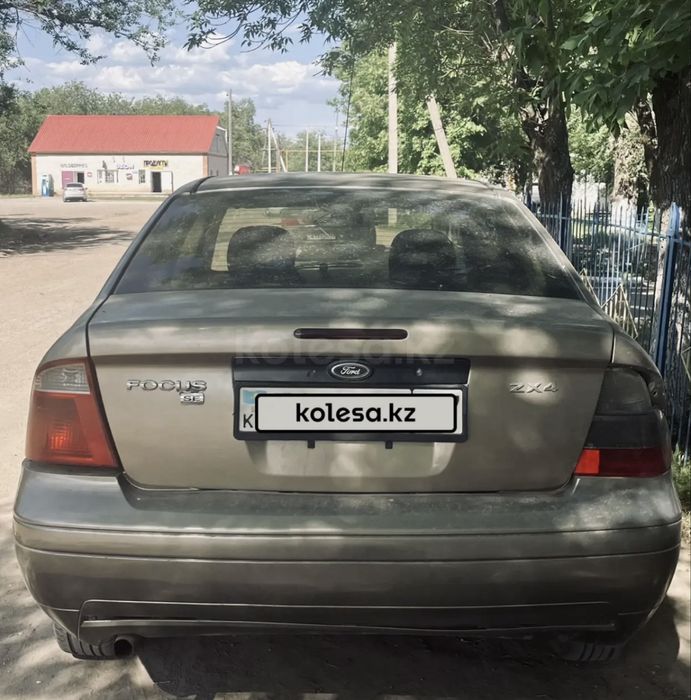Ford Focus zx4 2005
