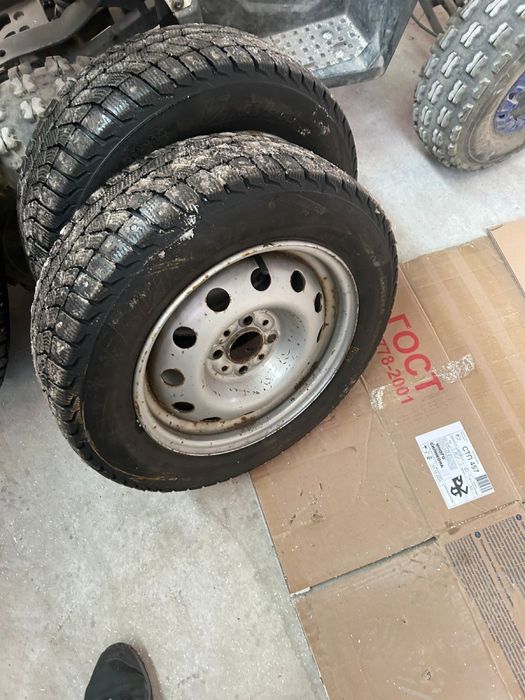 Шипованная резина вместе с дисками