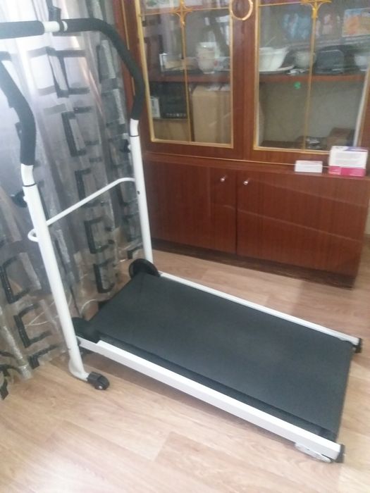 Беговая дорожка.
