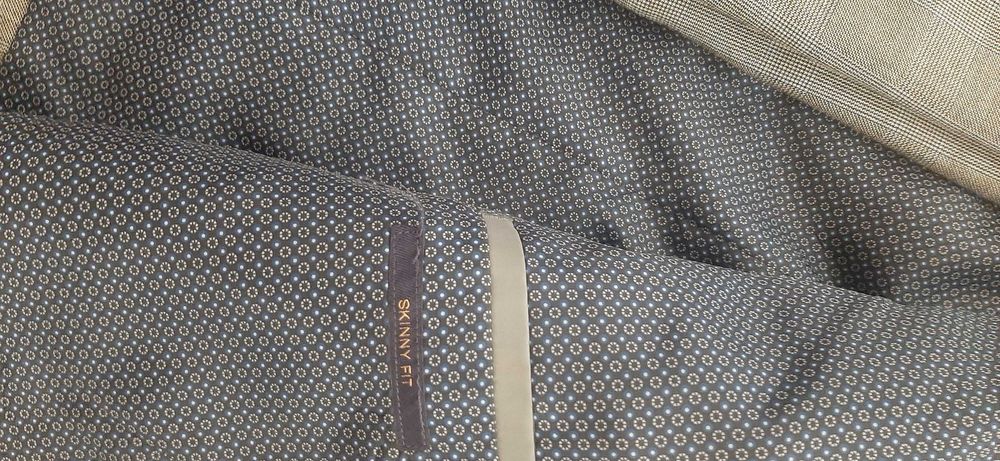 Costum barbati NEXT calitate deosebita-marimea 42R 107 cm-5 lei transp