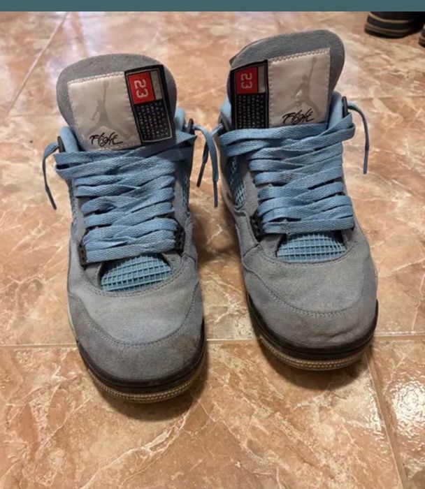 Jordan 4 university blue 42,5