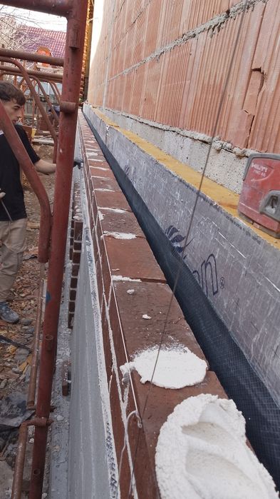 Executàm lucrari din caramida aparentă.Cu o experiență de peste 20