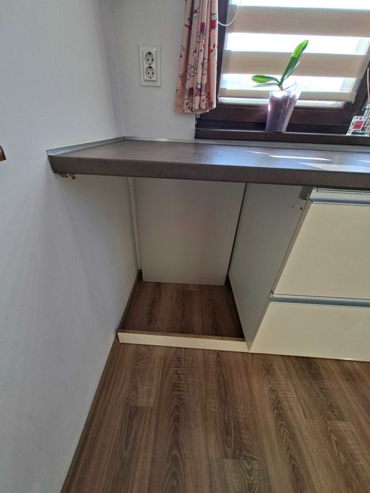 Vand mobila de bucatarie