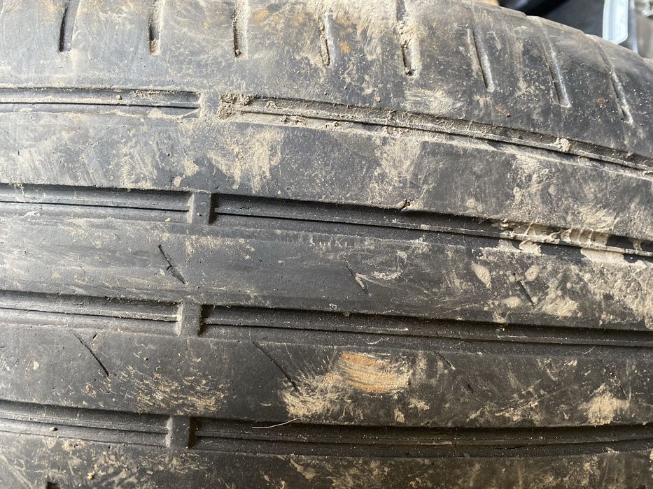 Продам резину 215.60.R17