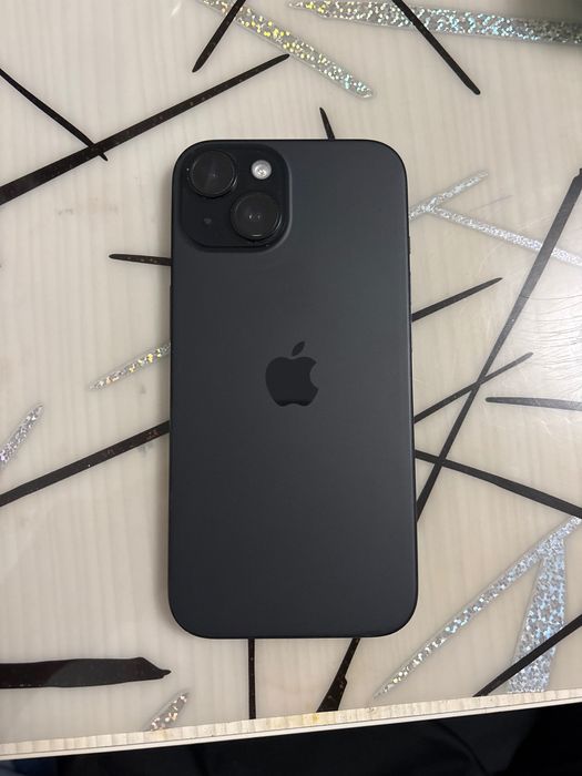 Vand/schimb iphone 15 baterie 87%