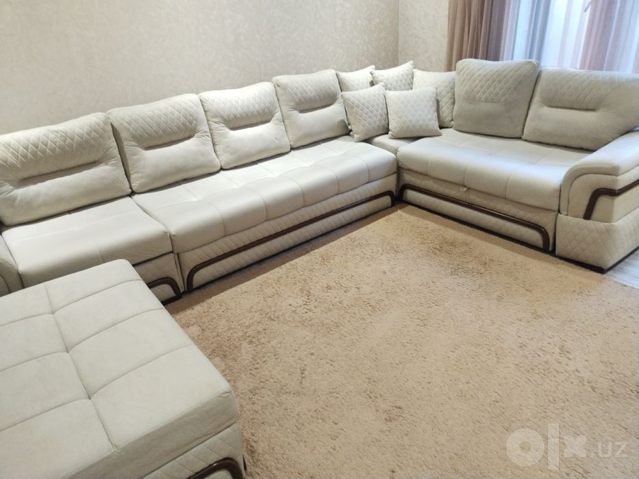Диван угловой  350$
