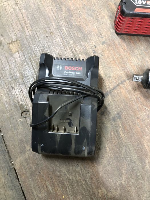 Продам Гайка Верт BOSCH Оригинал