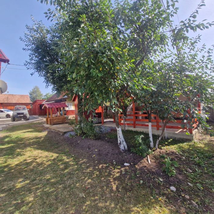 Casă 400 m² cu teren 18.000 m², Hodoșa – Harghita | Mobilată, renovată