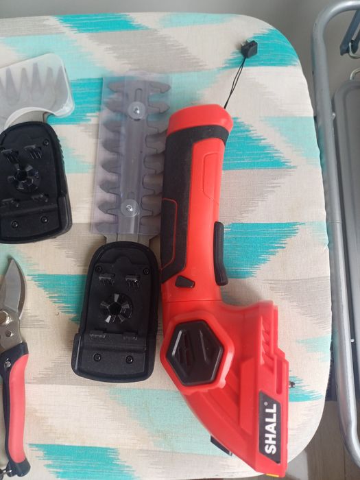 Masina de tuns gard viu, tuns manual, Shall, 7,2 V,foarfeca bonus!