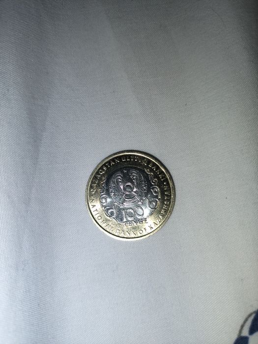 Монета 100тг продам