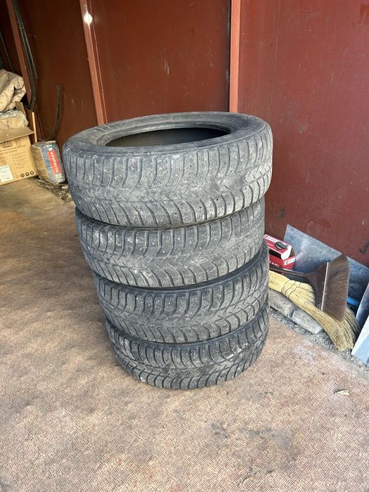 Продам Зимние шины
