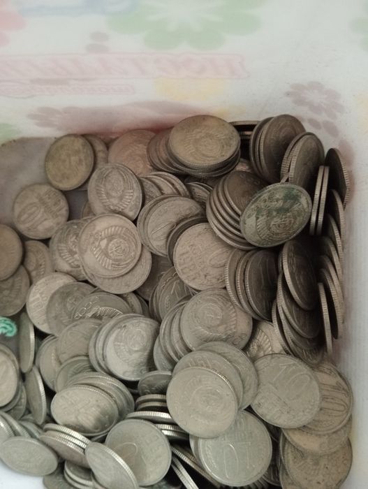 Продам копейки номиналам 10срочно