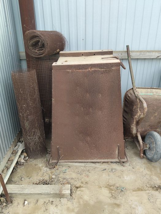 Контейнер для мусора.