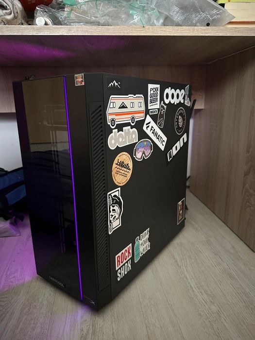 Vand unitate PC AMD Ryzen + monitor DELL