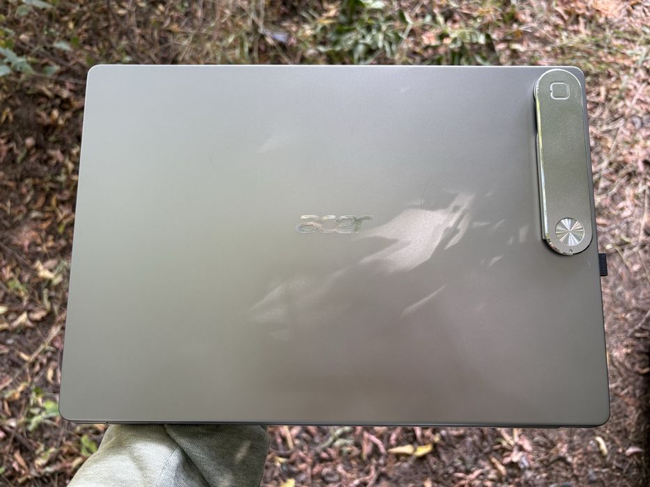 Ноутбук в комплекте