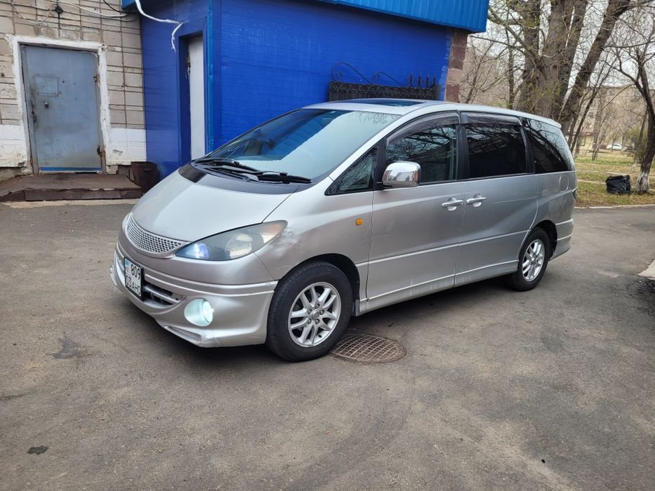 Продам Тойота эстима 2000 года.