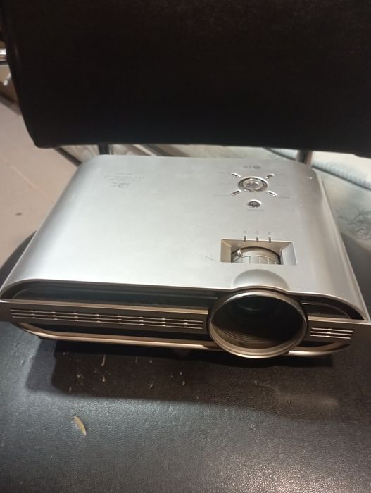 Продам проектор LG