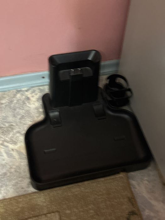 Вертикальный пылесос MONTERO