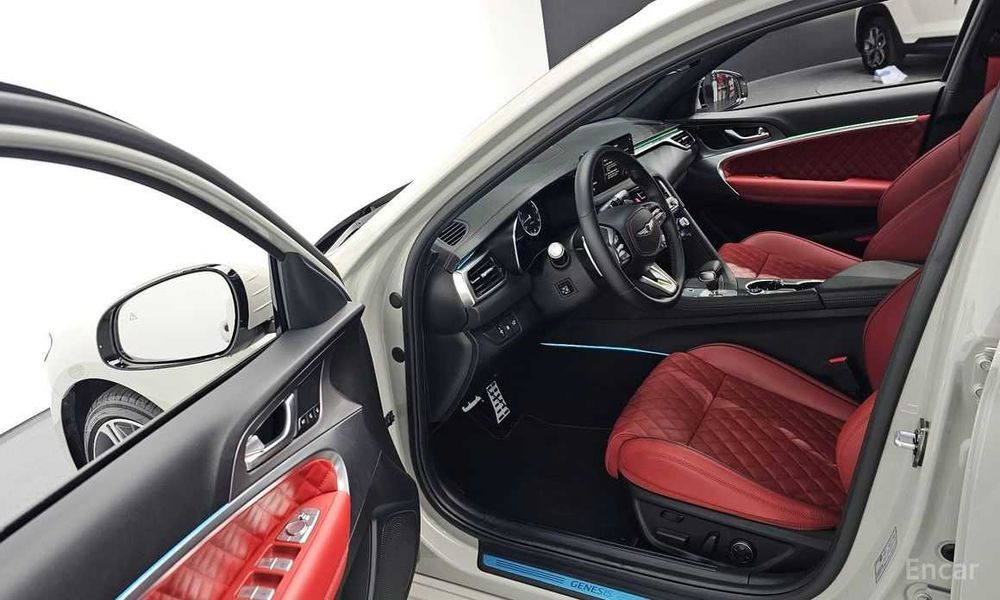 Genesis G70 2.5T 2WD