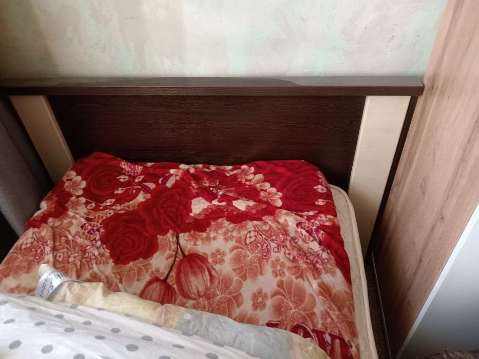 Односпальная кровать