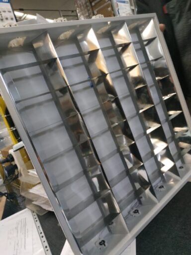 Световые панели в отличном состоянии рабочии