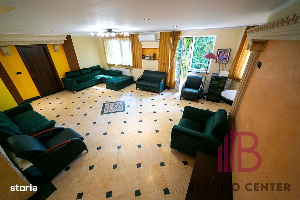 Casa 4 dormitoare, 2 saloane de zi ,3 băi,  ultracentral!
