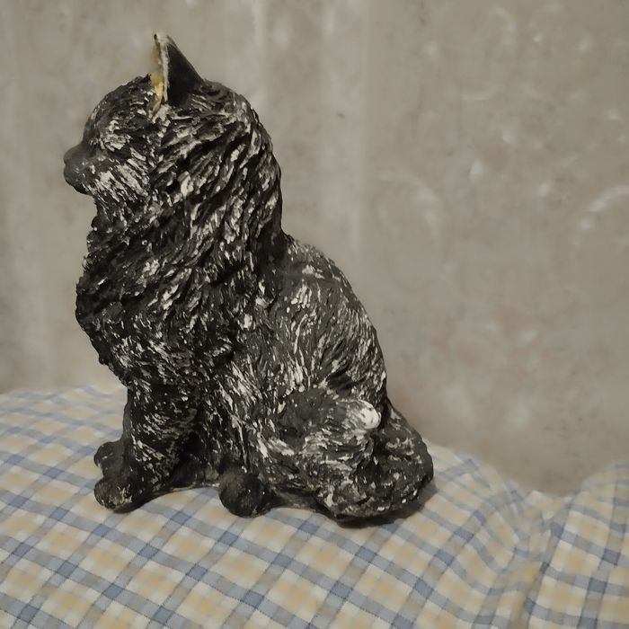 Фигурка кошки из гипса  .