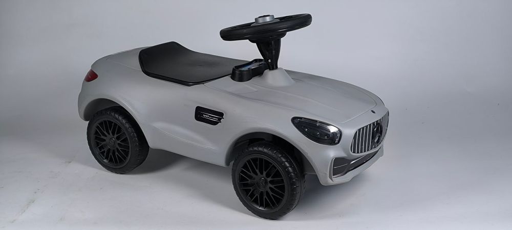 Bolalar mashinasi mercedes benz