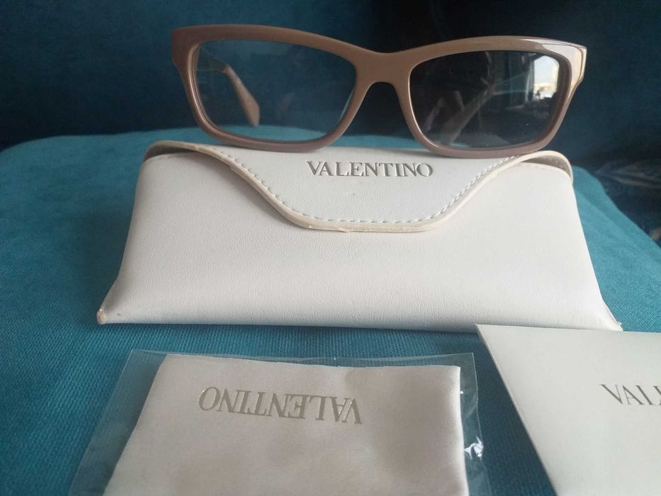 Нови диоптрични рамки за очила Valentino V2693