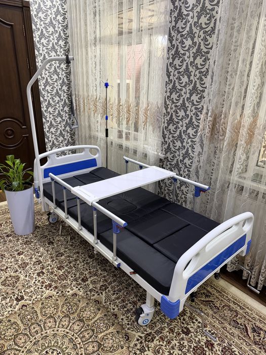 Медицинская кровать для лежачих больных
