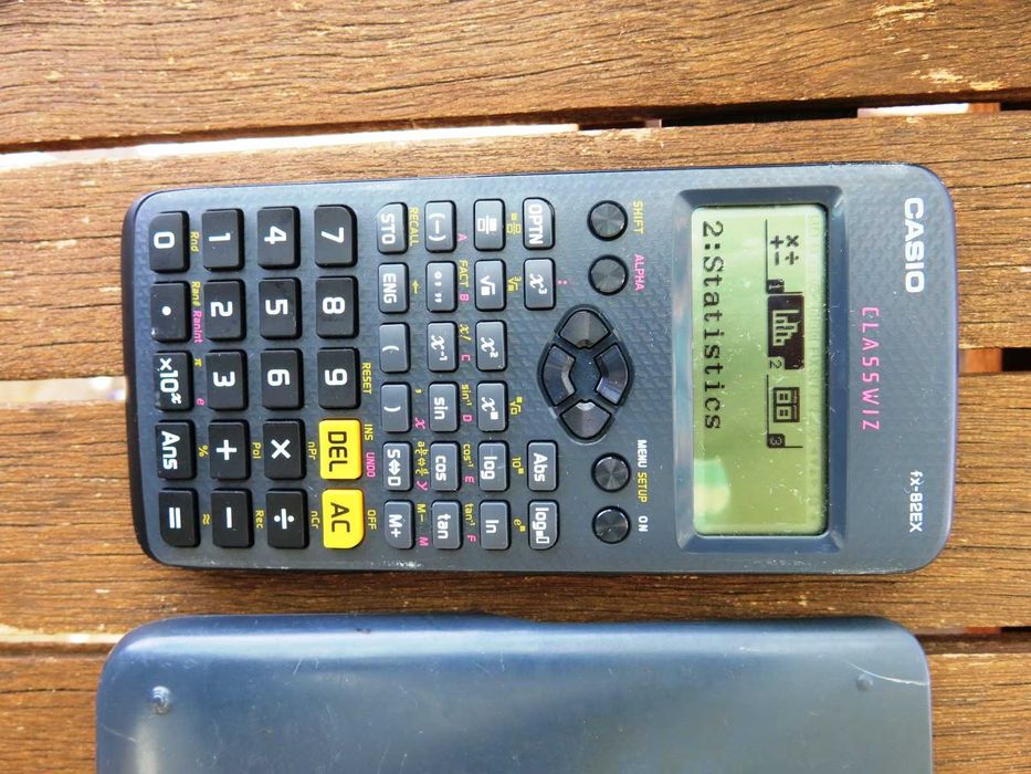 Научен калкулатор CASIO FX-82EX, Classwiz