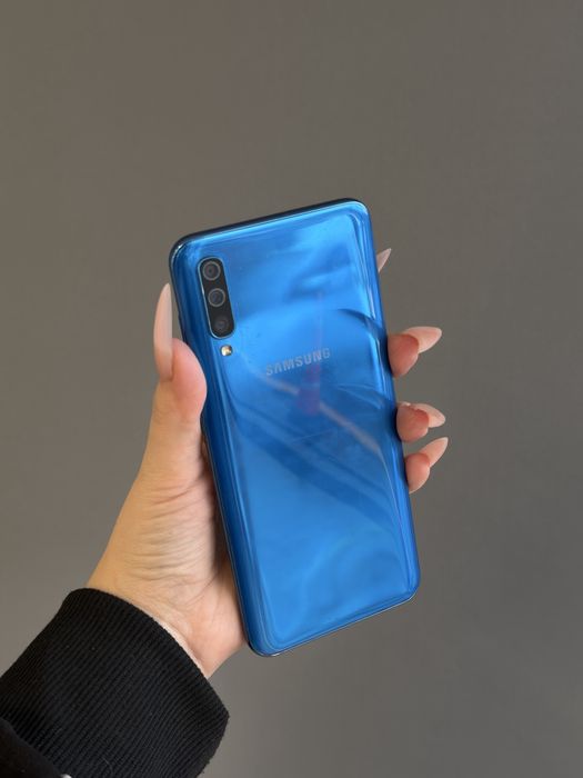 Samsung Galaxy A50.