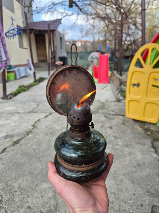 Lampa gaz veche funcțională