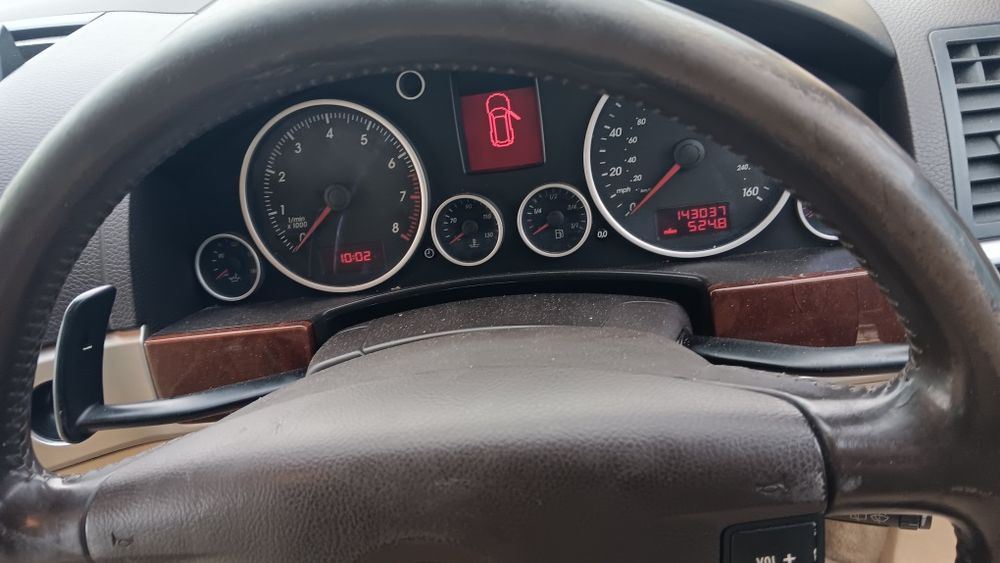 VW Touareg 3.2 B , автомат ,220 к.с. , 60.броя на части