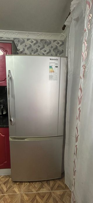 Холодильник Panasonic б/у