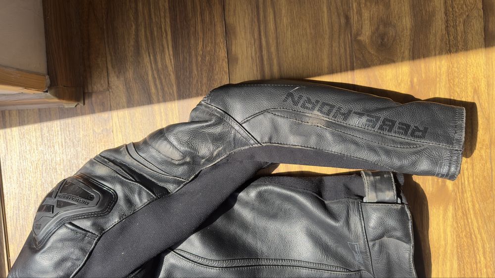 Vand echipament moto Rebelhorn Streetfighter ( combinezon 2 piese)