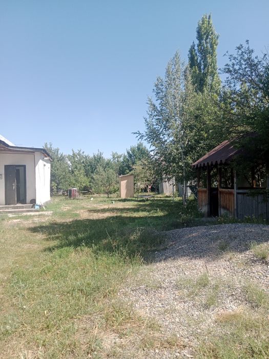 Частный дом с 10 сотками земли