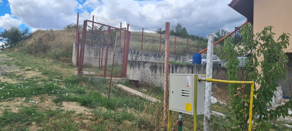 Teren Bucium Plopii fără soț